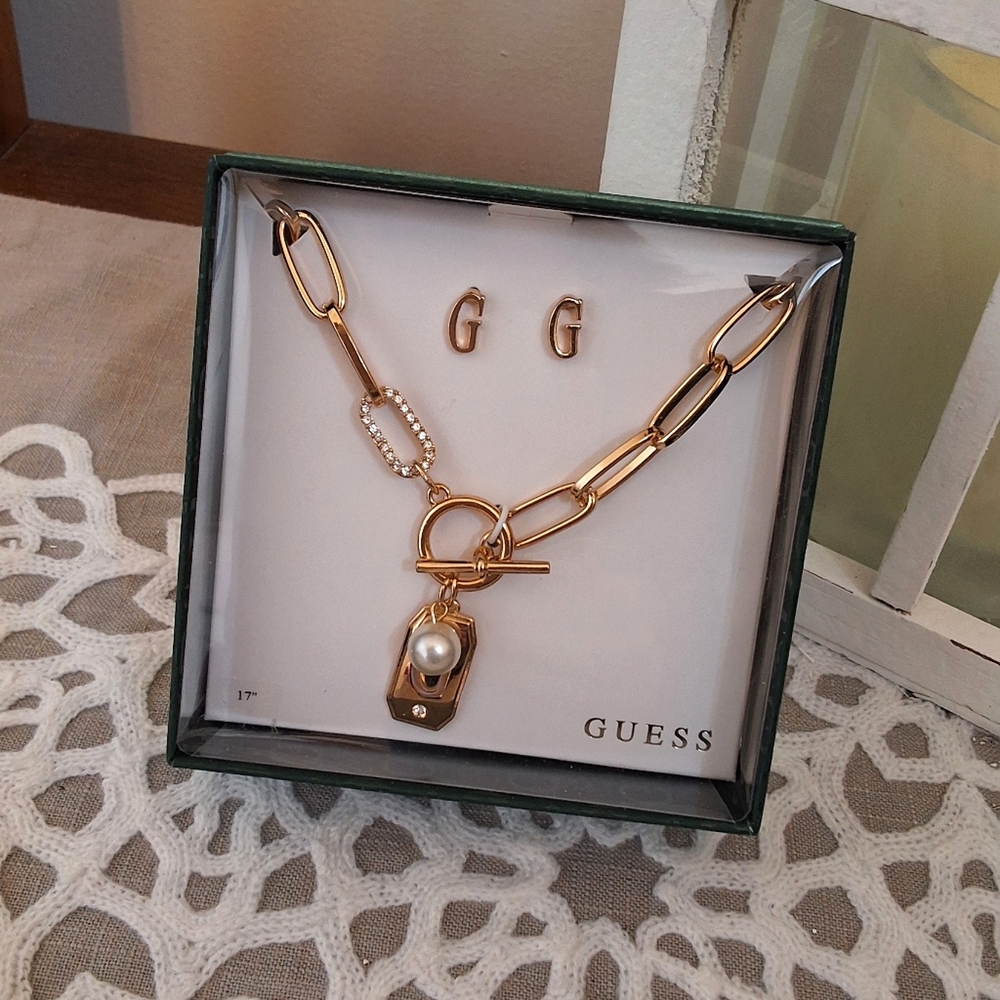 GUESS, NWT, Gold Earring & Necklace Set
